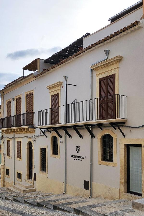 B&B Vicere Speciale Noto Exteriör bild